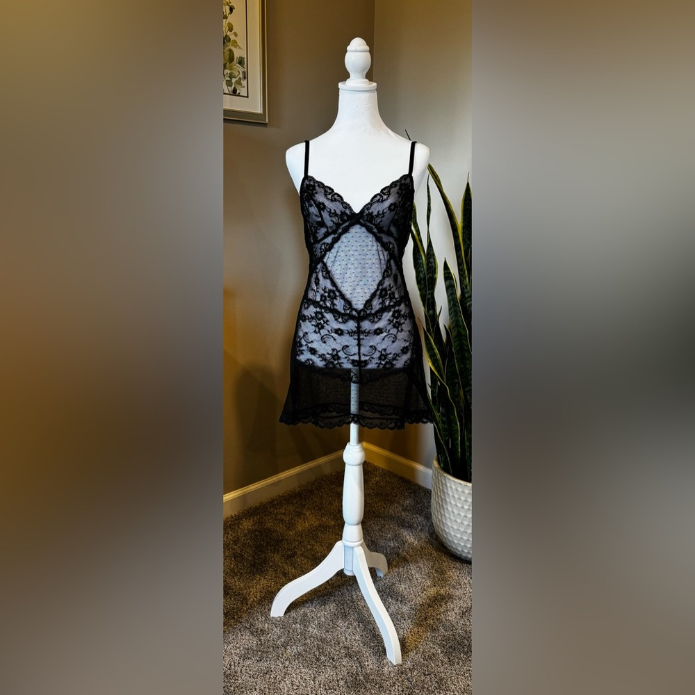 Vintage Victoria’s Secret Blackshear Nighty M